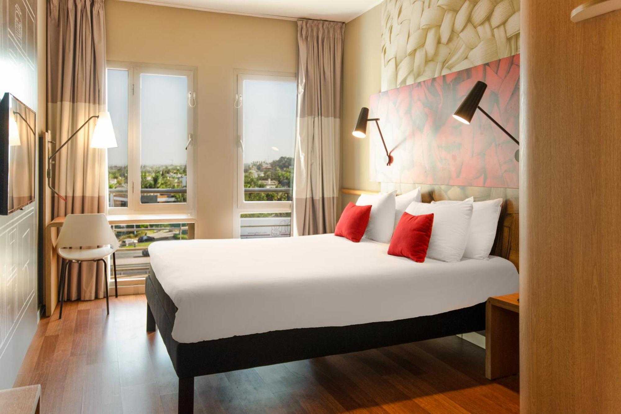 Hotel Ibis Casablanca Sidi Maarouf Exterior foto